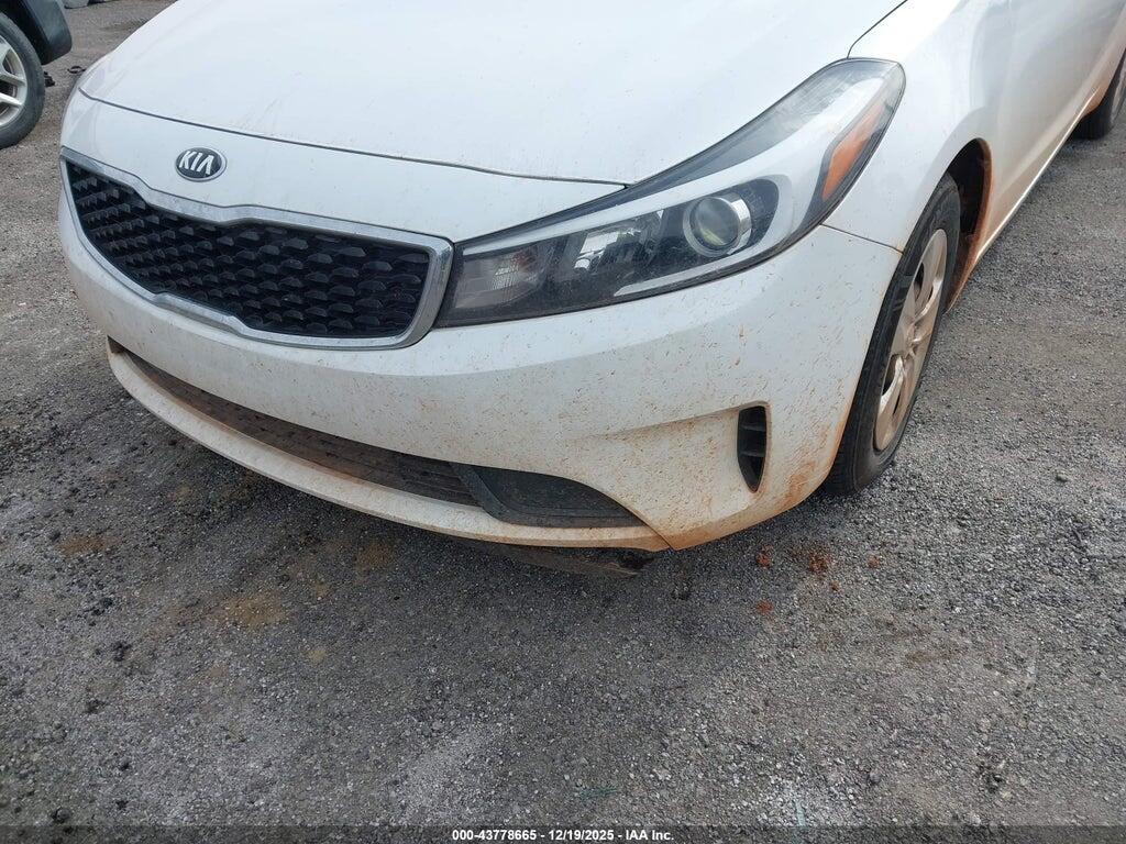 3KPFL4A75HE137412 2017 KIA FORTE photo no. 6