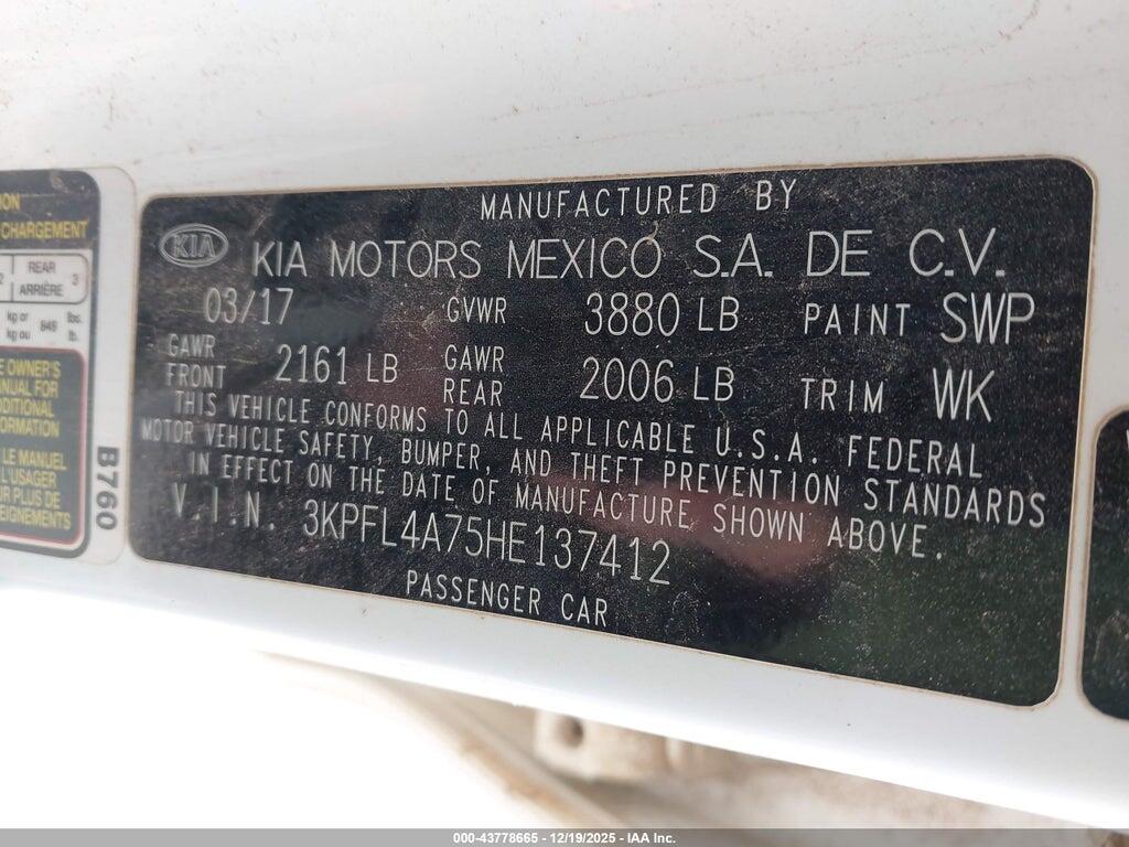 3KPFL4A75HE137412 2017 KIA FORTE photo no. 9
