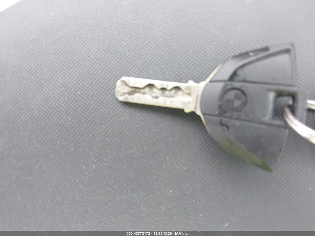 WB10E2303N6F20951 2022 BMW S 1000 photo no. 11