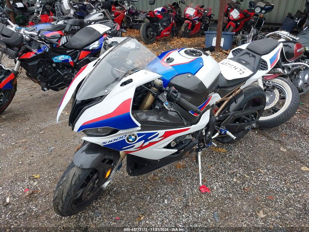 WB10E2303N6F20951 2022 BMW S 1000 photo no. 2