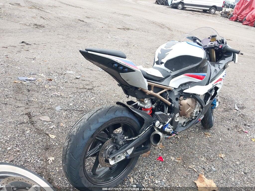 WB10E2303N6F20951 2022 BMW S 1000 photo no. 4