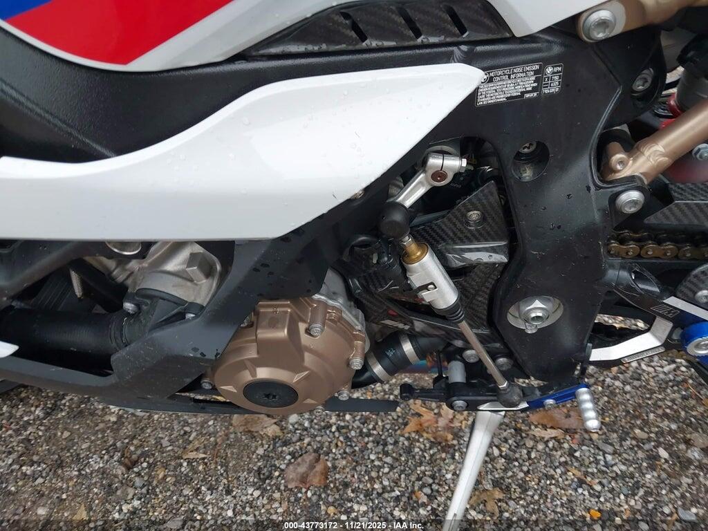 WB10E2303N6F20951 2022 BMW S 1000 photo no. 9
