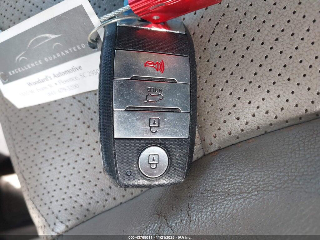 5XYPH4A50JG420989 2018 KIA SORENTO photo no. 11