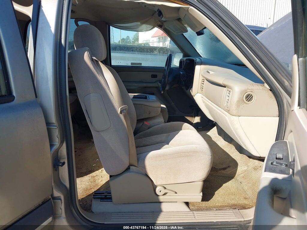 1GNEC13V83R114829 2003 CHEVROLET TAHOE photo no. 5