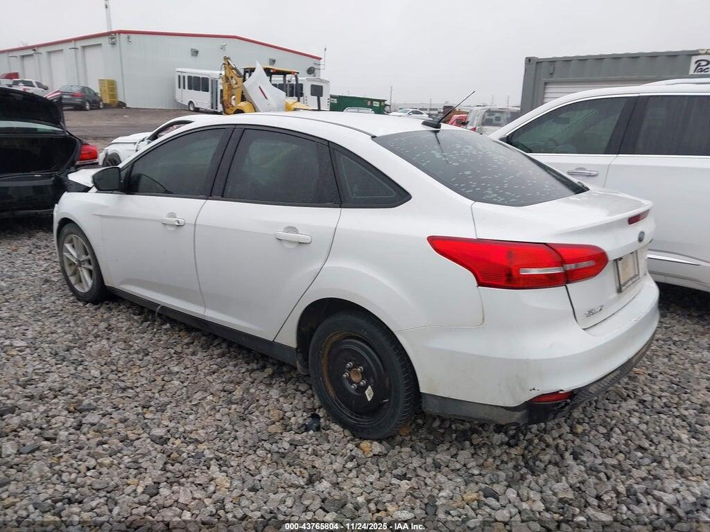 1FADP3F20HL337517 2017 FORD FOCUS photo no. 3