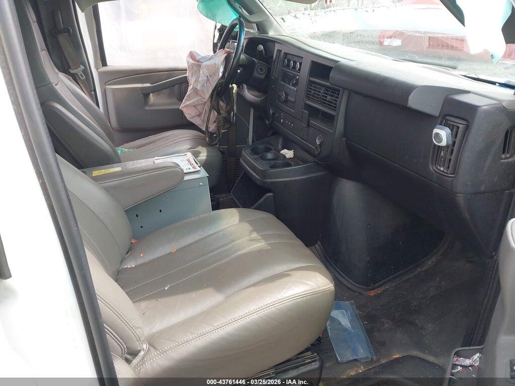 1GTW7AFG3K1155428 2019 GMC SAVANA 2500 photo no. 5