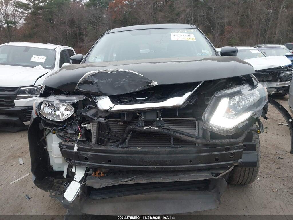 KNMAT2MV1JP578727 2018 NISSAN ROGUE photo no. 12