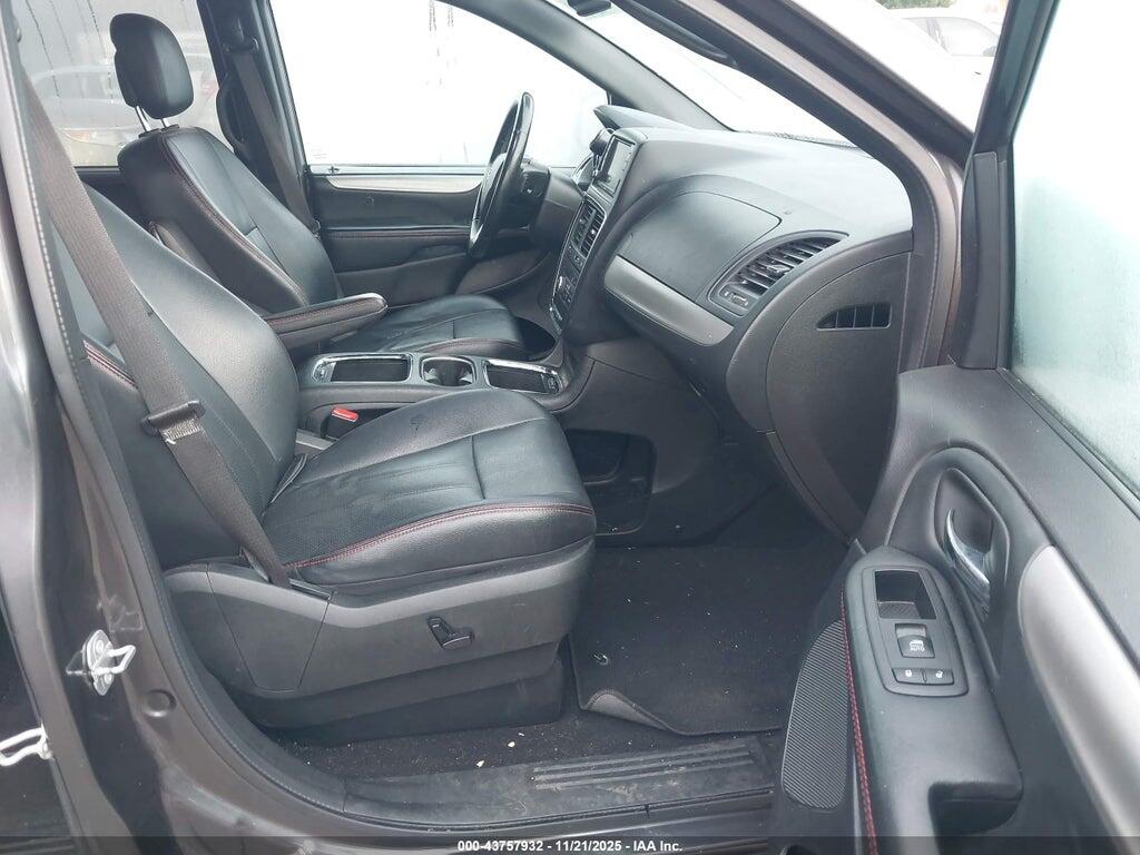 2C4RDGEG3JR195528 2018 DODGE GRAND CARAVAN photo no. 5