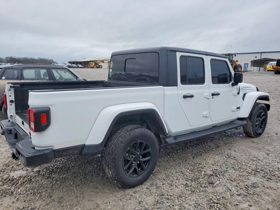 2022 JEEP GLADIATOR SPORT — Фото 3 из 13