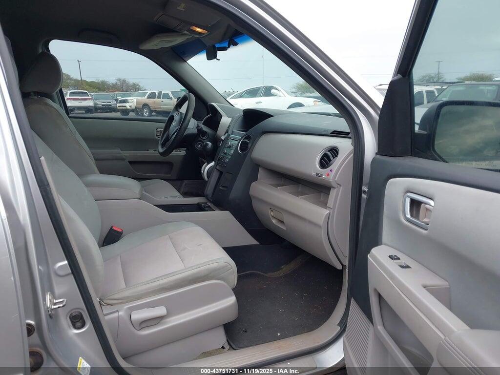 5FNYF3H44AB012925 2010 HONDA PILOT photo no. 5