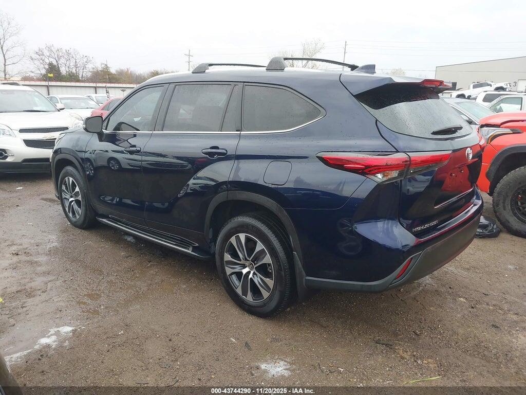 5TDGZRAH1MS055279 2021 TOYOTA HIGHLANDER photo no. 3