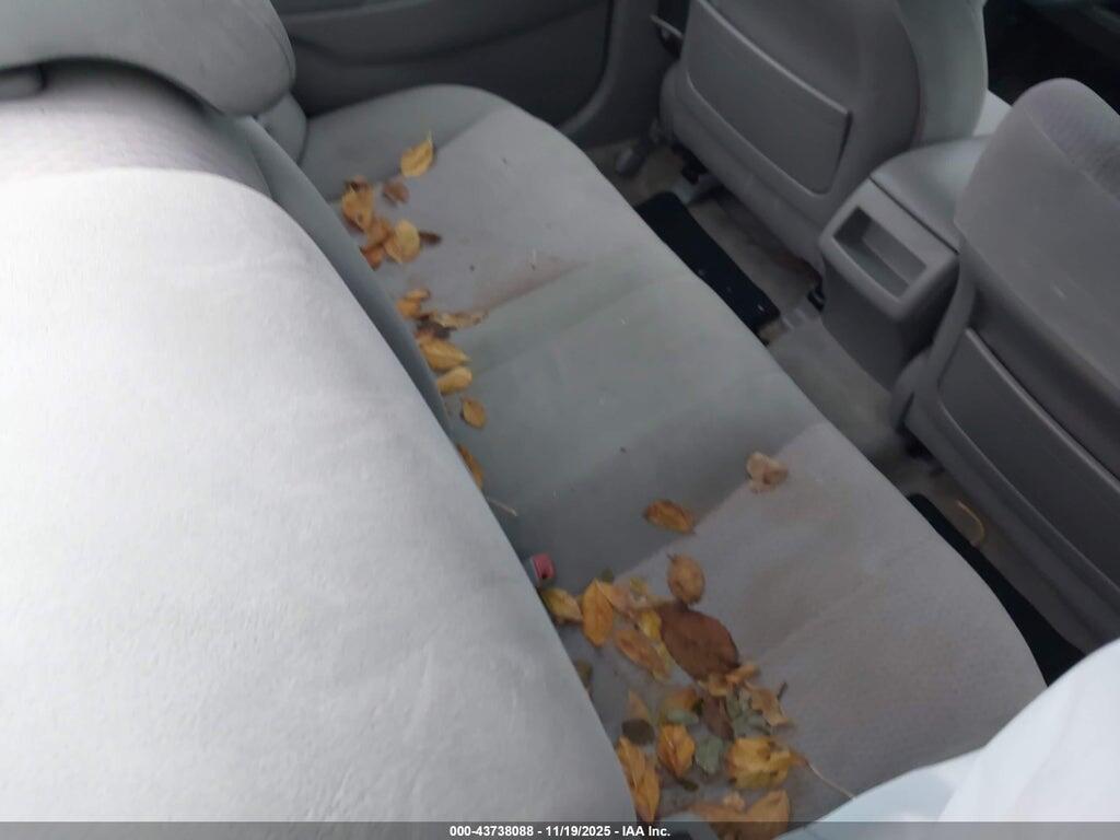 4T1BF3EK8AU077885 2010 TOYOTA CAMRY photo no. 8