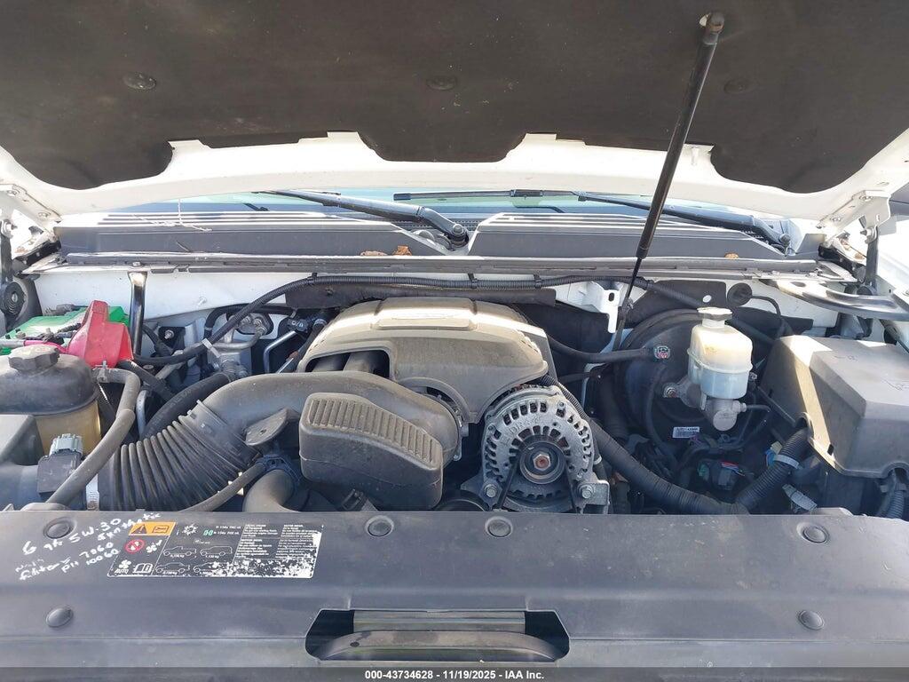 1GNSKCE02BR284945 2011 CHEVROLET TAHOE photo no. 10