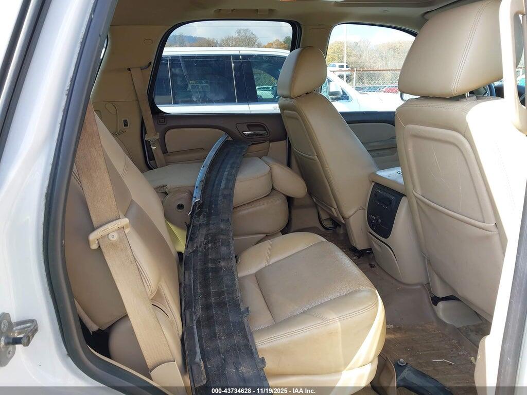 1GNSKCE02BR284945 2011 CHEVROLET TAHOE photo no. 8