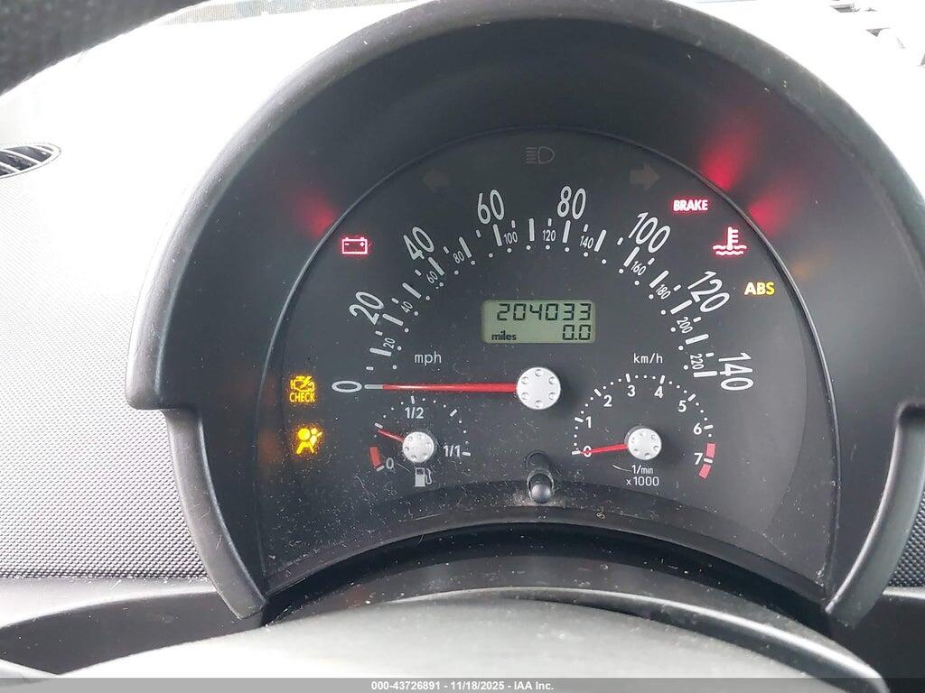 3VWBC21C1YM413054 2000 VOLKSWAGEN NEW BEETLE photo no. 7