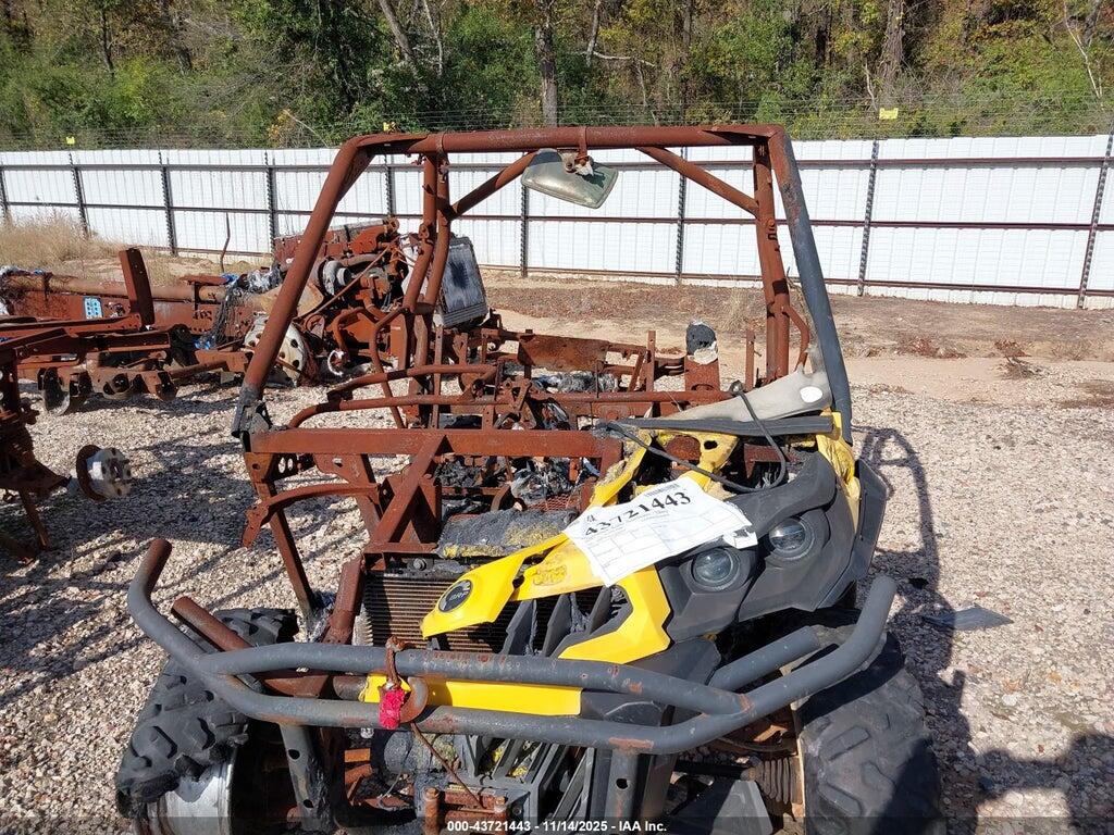 3JBKKCN17EJ000804 2014 CAN-AM COMMANDER photo no. 5