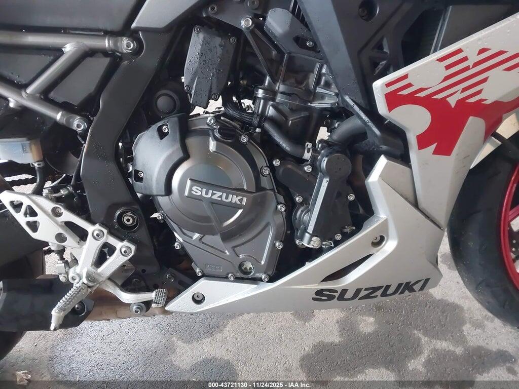 JS1EM13B3R7100704 2024 SUZUKI GSX800 photo no. 8