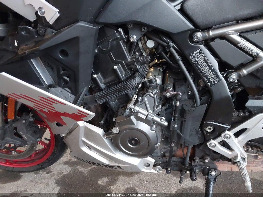 JS1EM13B3R7100704 2024 SUZUKI GSX800 photo no. 9