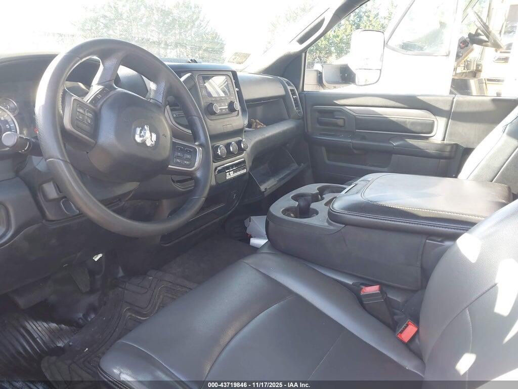 3C7WRMDJ5MG569537 2021 RAM 5500 CHASSIS photo no. 6