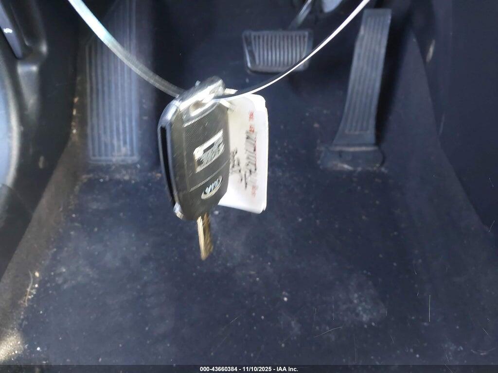 KNDJN2A23F7208827 2015 KIA SOUL photo no. 11