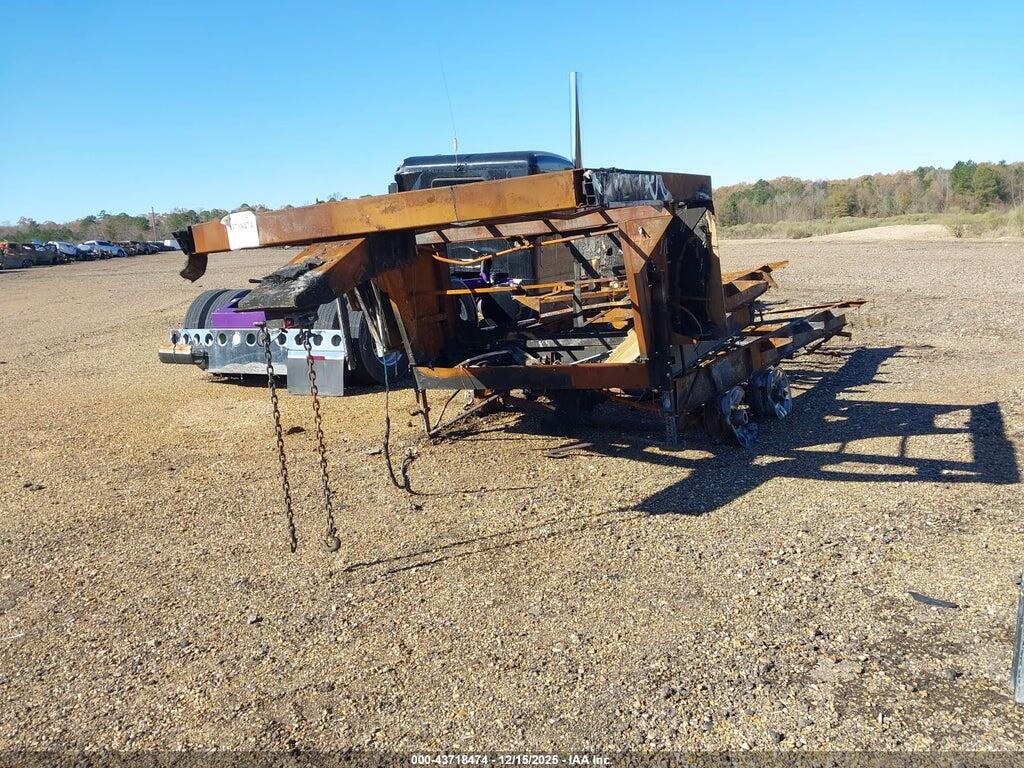 4YDF34320CA740021 2012 KEYSTONE MONTANA photo no. 2