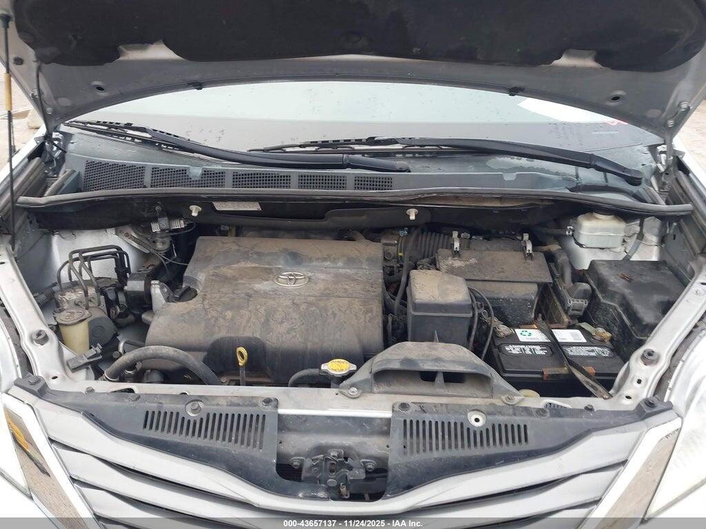 5TDYK3DC4ES437877 2014 TOYOTA SIENNA photo no. 10