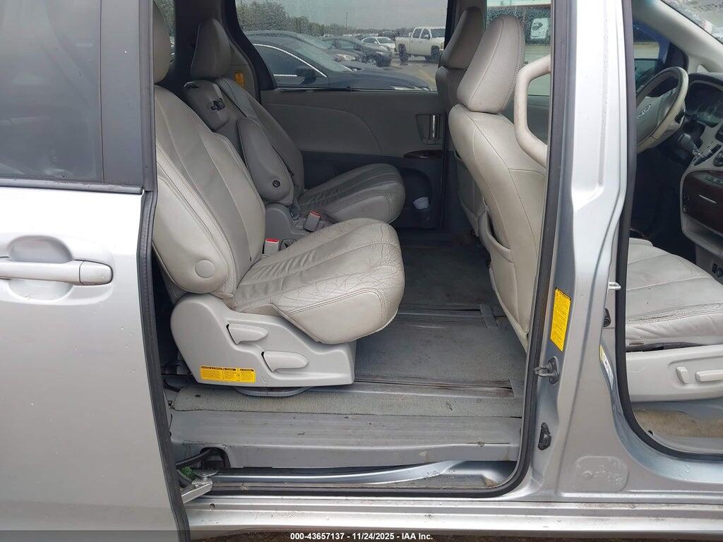 5TDYK3DC4ES437877 2014 TOYOTA SIENNA photo no. 8