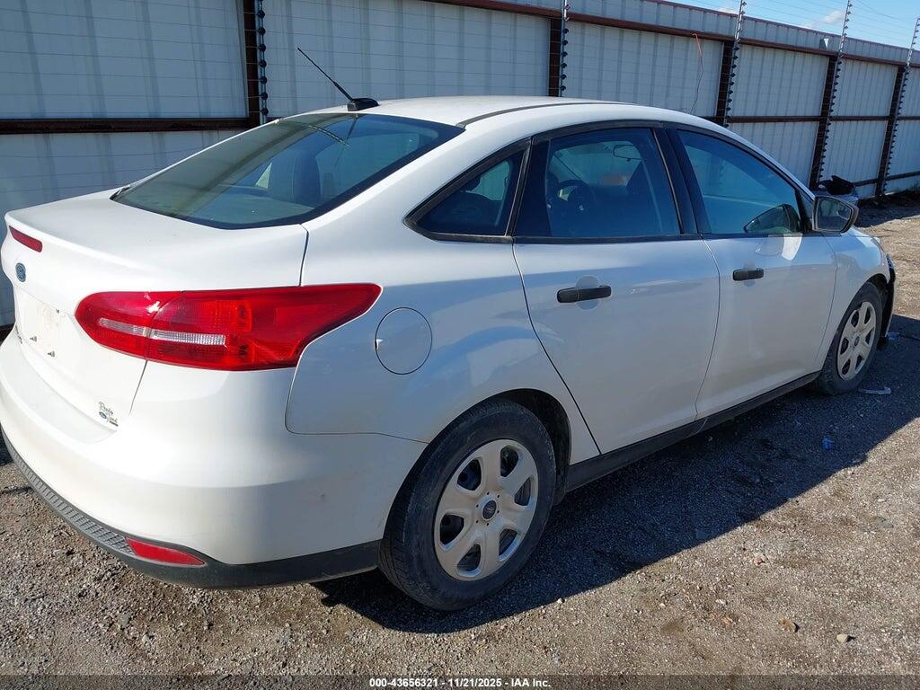1FADP3E28JL277767 2018 FORD FOCUS photo no. 4