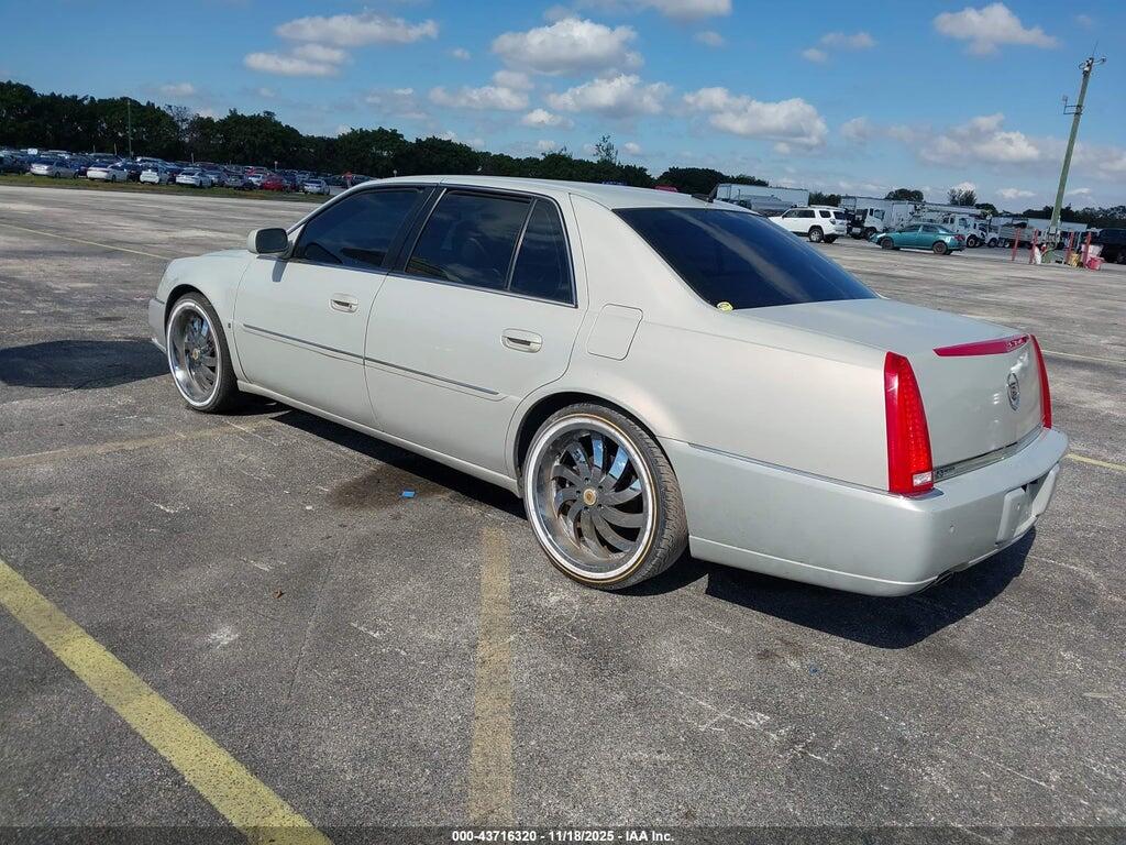 1G6KD57Y47U198416 2007 CADILLAC DTS photo no. 3