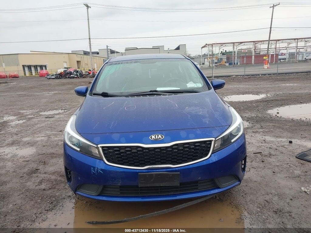 3KPFK4A71HE041635 2017 KIA FORTE photo no. 12