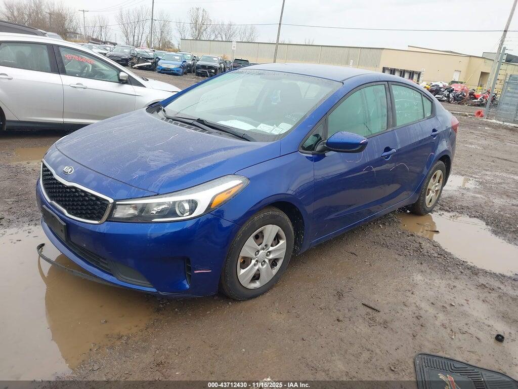 3KPFK4A71HE041635 2017 KIA FORTE photo no. 2