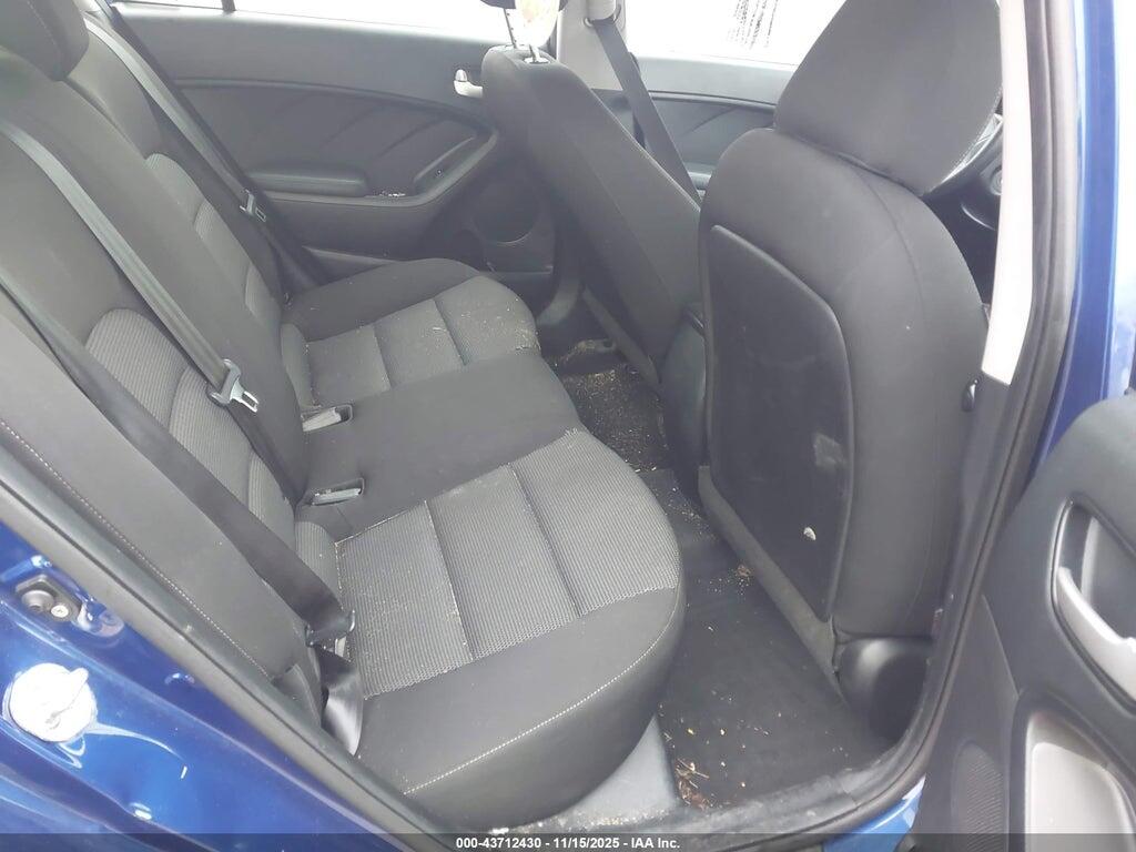 3KPFK4A71HE041635 2017 KIA FORTE photo no. 8