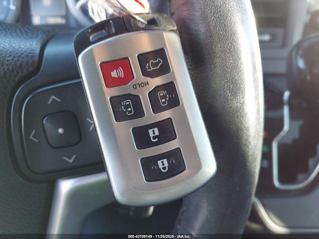 5TDDK3DC7FS116044 2015 TOYOTA SIENNA photo no. 11