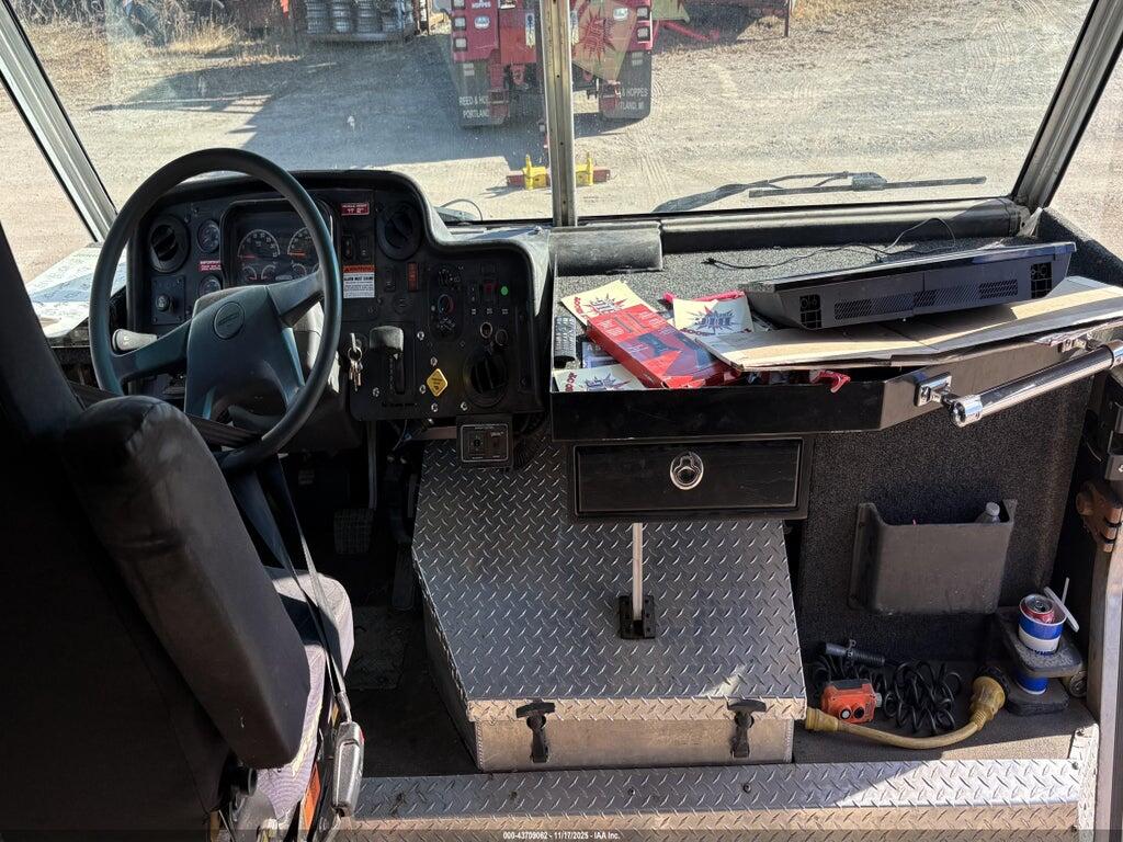4UZAARFC7LCLX4837 2020 FREIGHTLINER MT55 photo no. 5