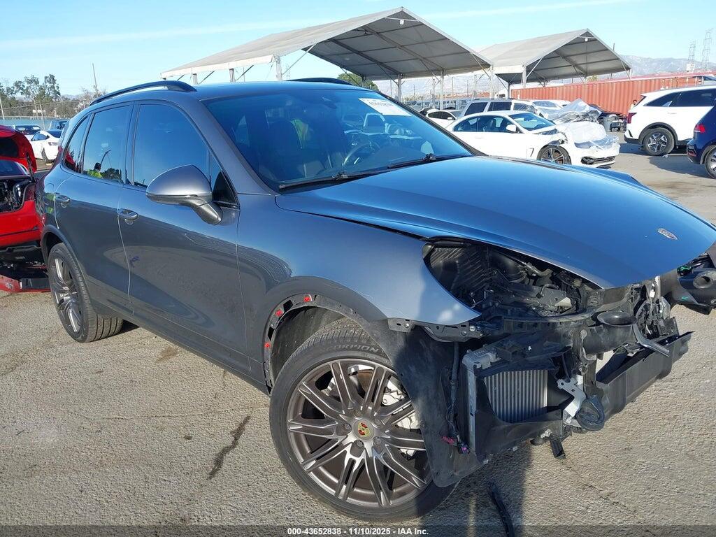 WP1AB2A2XHLA50276 2017 PORSCHE CAYENNE photo no. 1