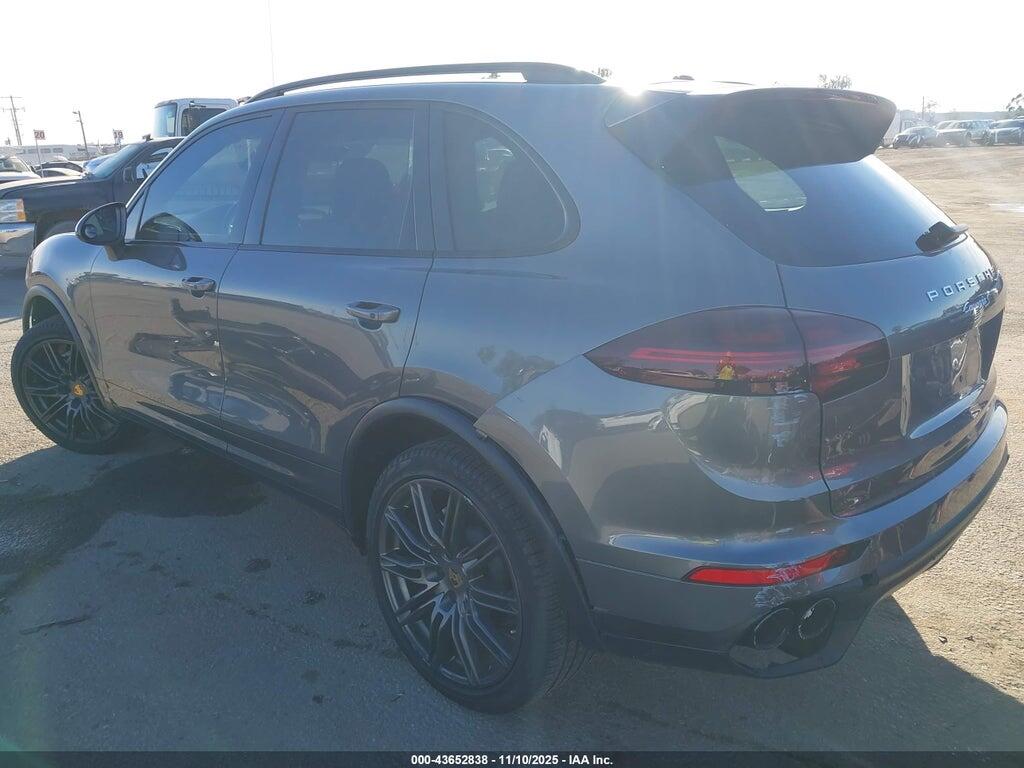 WP1AB2A2XHLA50276 2017 PORSCHE CAYENNE photo no. 3
