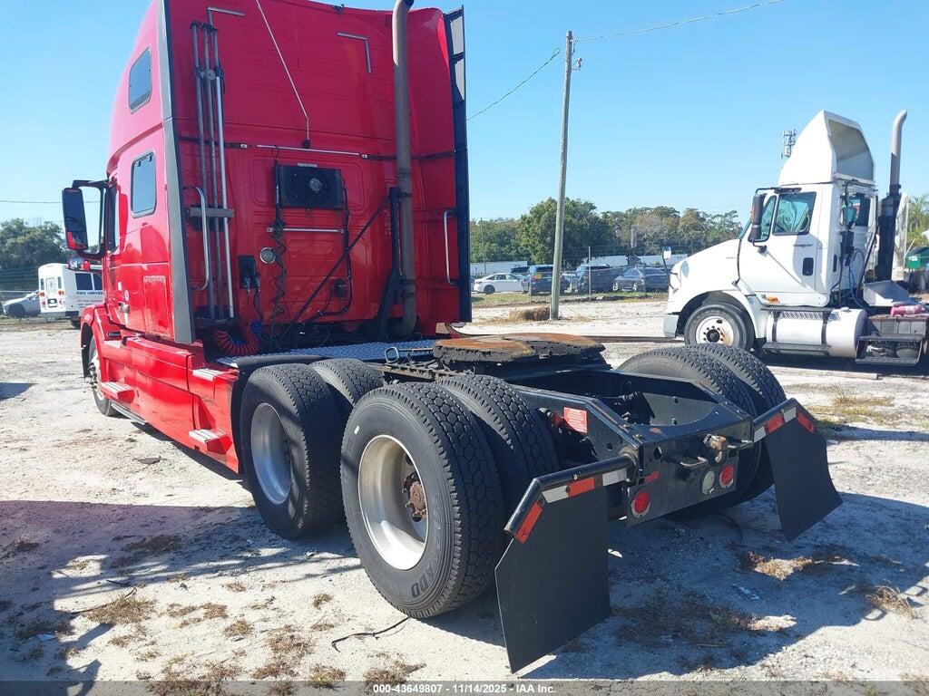 4V4NC9EH7GN959073 2016 VOLVO VN photo no. 3