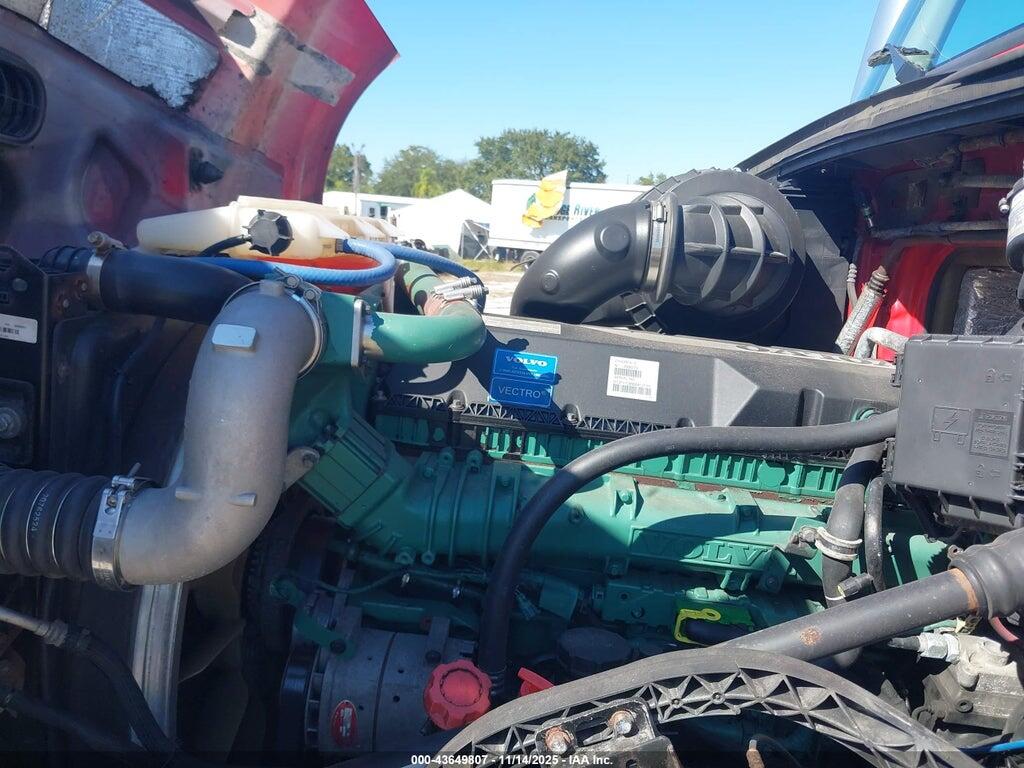 4V4NC9EH7GN959073 2016 VOLVO VN photo no. 9