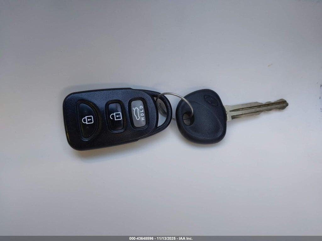 5NPDH4AE5GH735727 2016 HYUNDAI ELANTRA photo no. 11