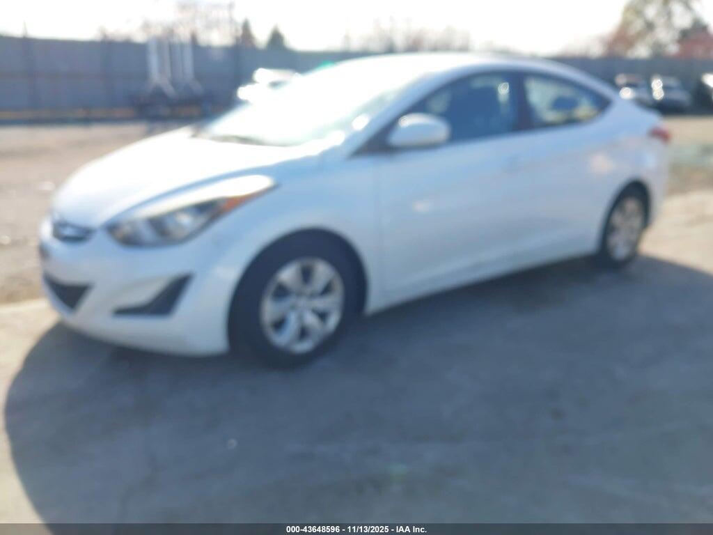 5NPDH4AE5GH735727 2016 HYUNDAI ELANTRA photo no. 2