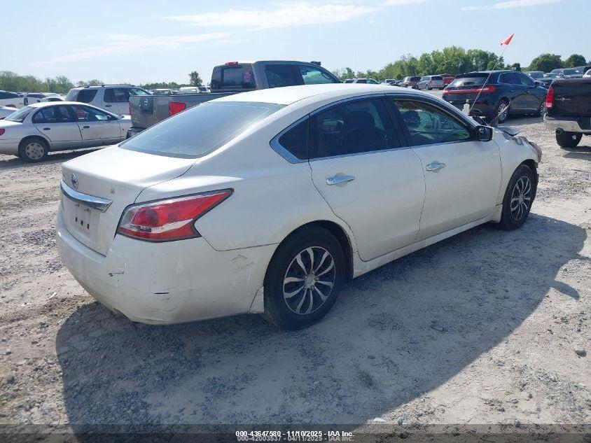1N4AL3APXFC593565 2015 NISSAN ALTIMA photo no. 4