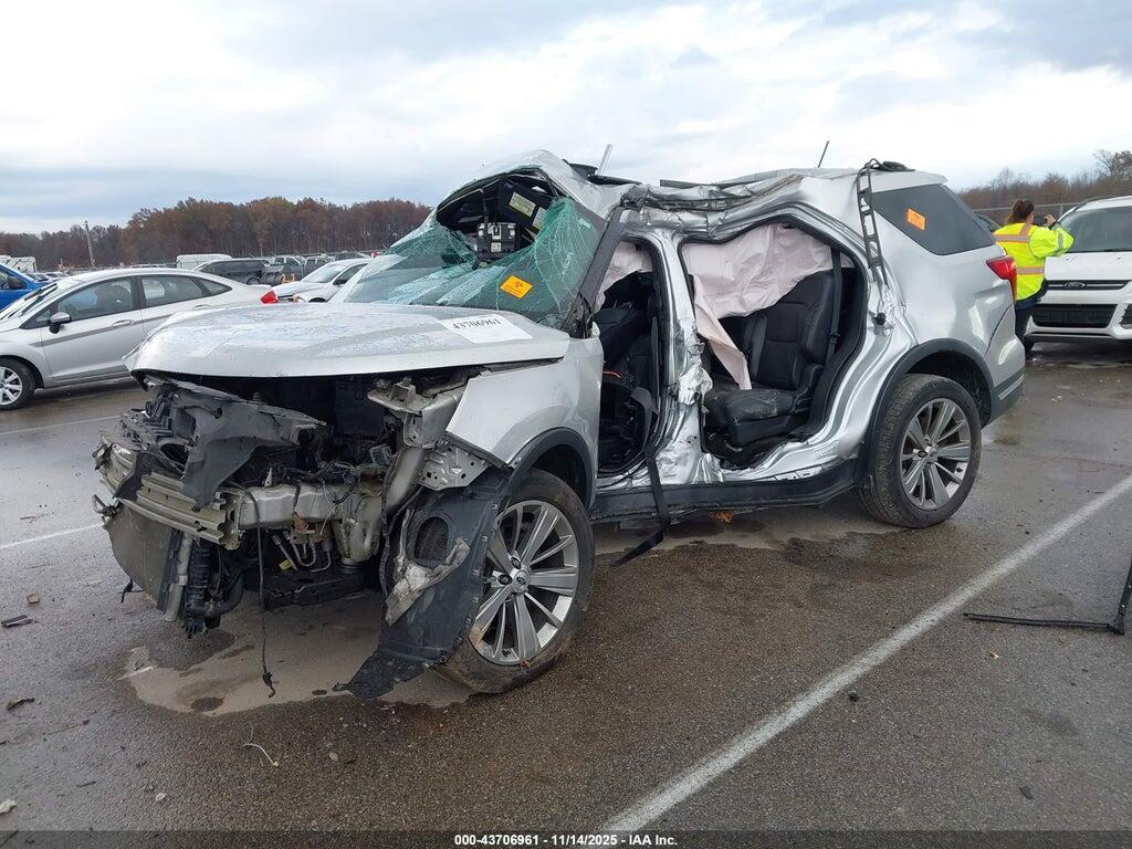 1FM5K8F80JGA28820 2018 FORD EXPLORER photo no. 2