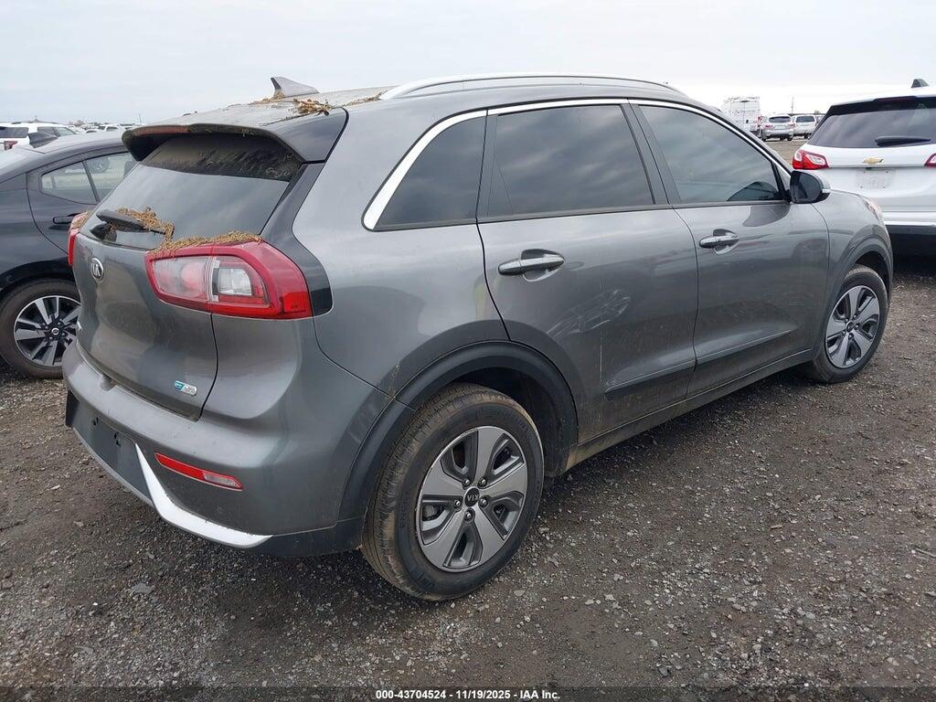KNDCE3LC9J5142261 2018 KIA NIRO photo no. 4