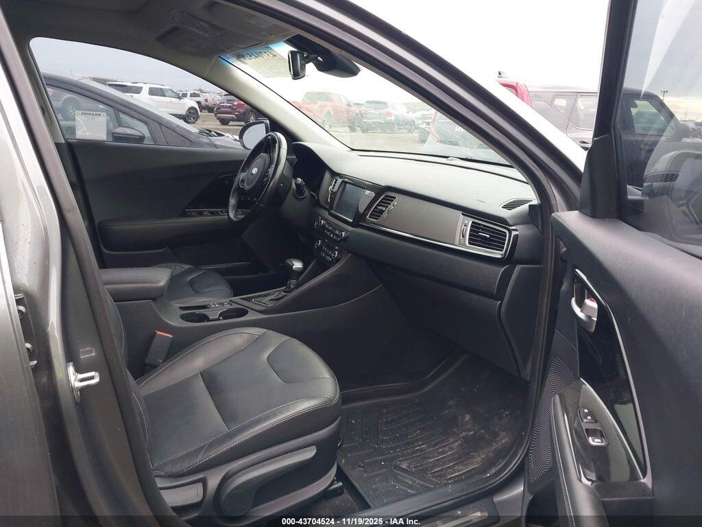 KNDCE3LC9J5142261 2018 KIA NIRO photo no. 5
