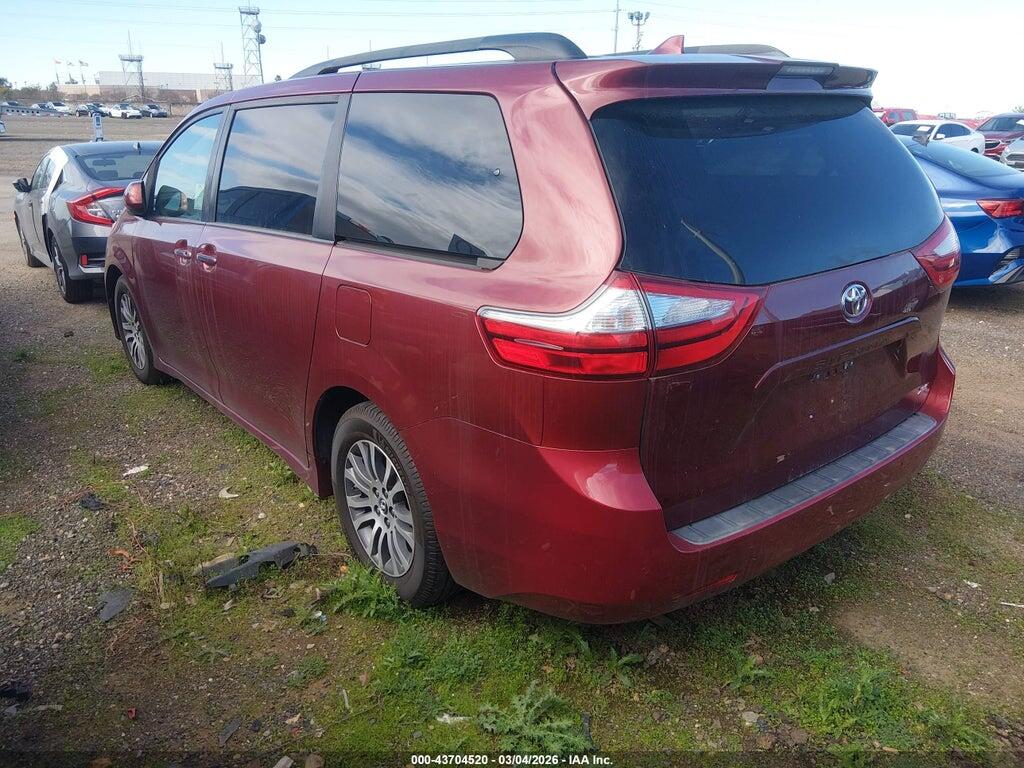5TDYZ3DC9KS980973 2019 TOYOTA SIENNA photo no. 3