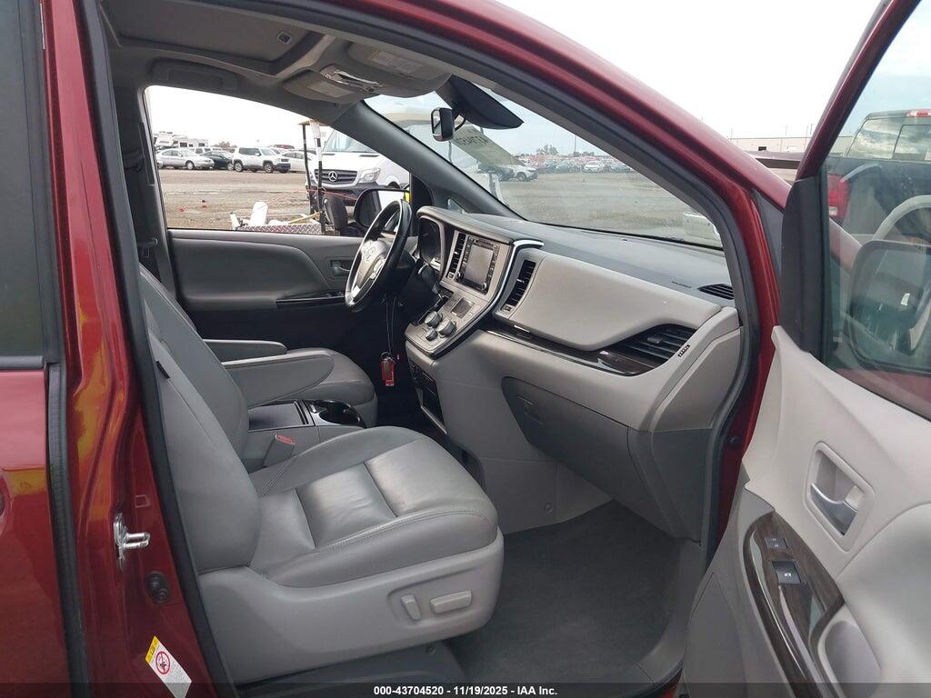5TDYZ3DC9KS980973 2019 TOYOTA SIENNA photo no. 5