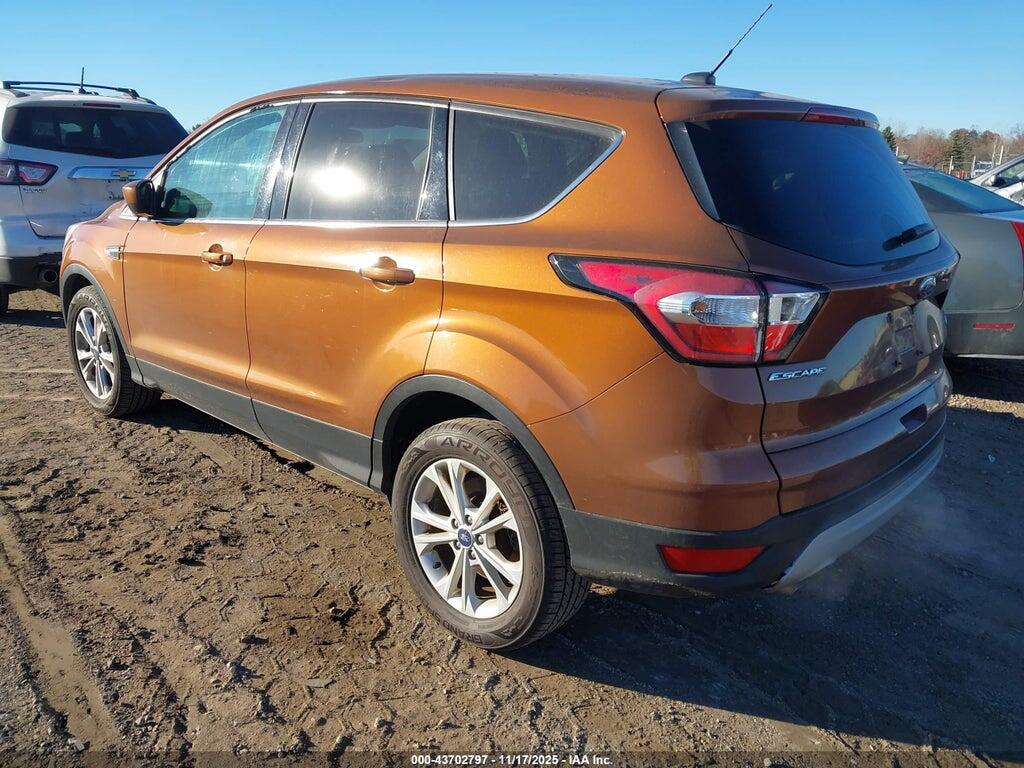 1FMCU0GD5HUC76457 2017 FORD ESCAPE photo no. 3