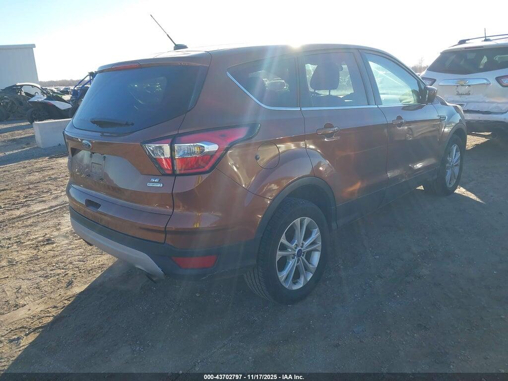 1FMCU0GD5HUC76457 2017 FORD ESCAPE photo no. 4