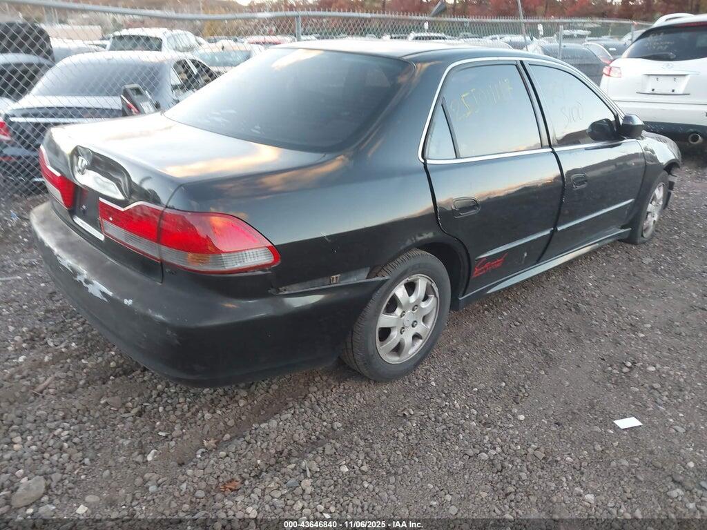 1HGCG658X2A175705 2002 HONDA ACCORD photo no. 4