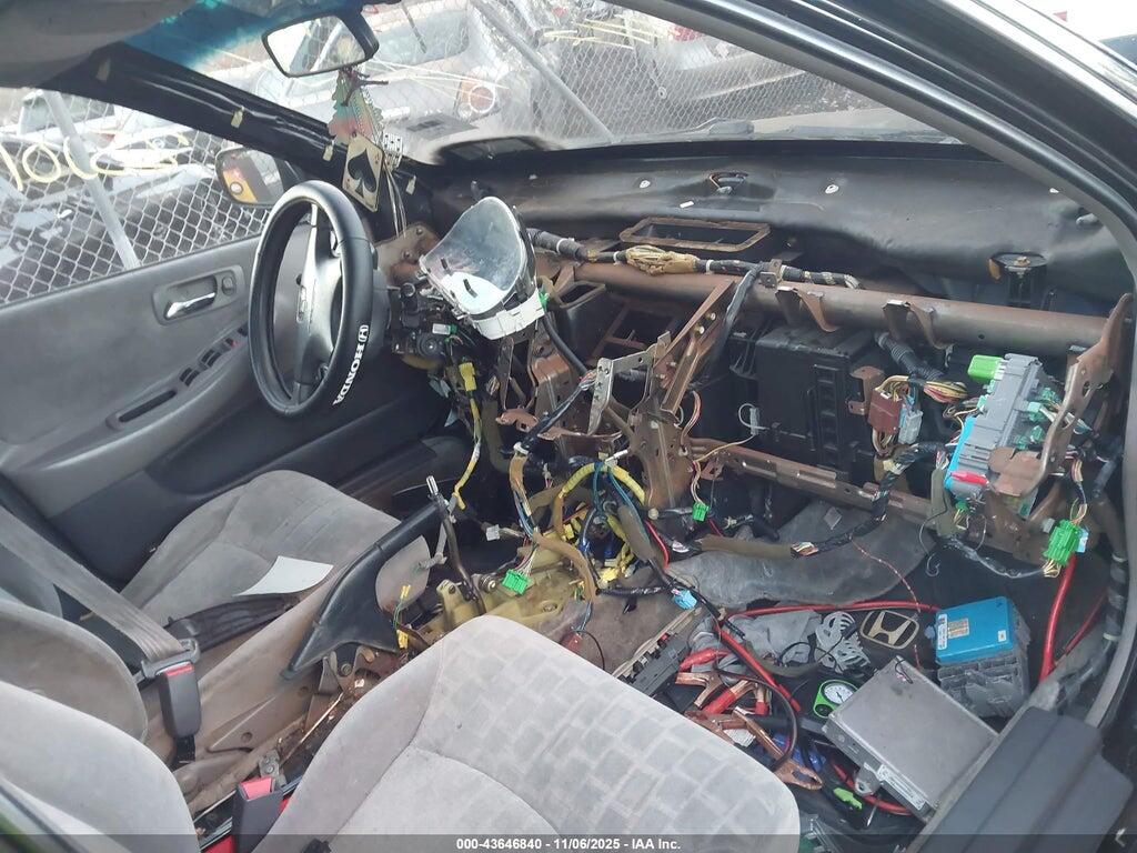 1HGCG658X2A175705 2002 HONDA ACCORD photo no. 5